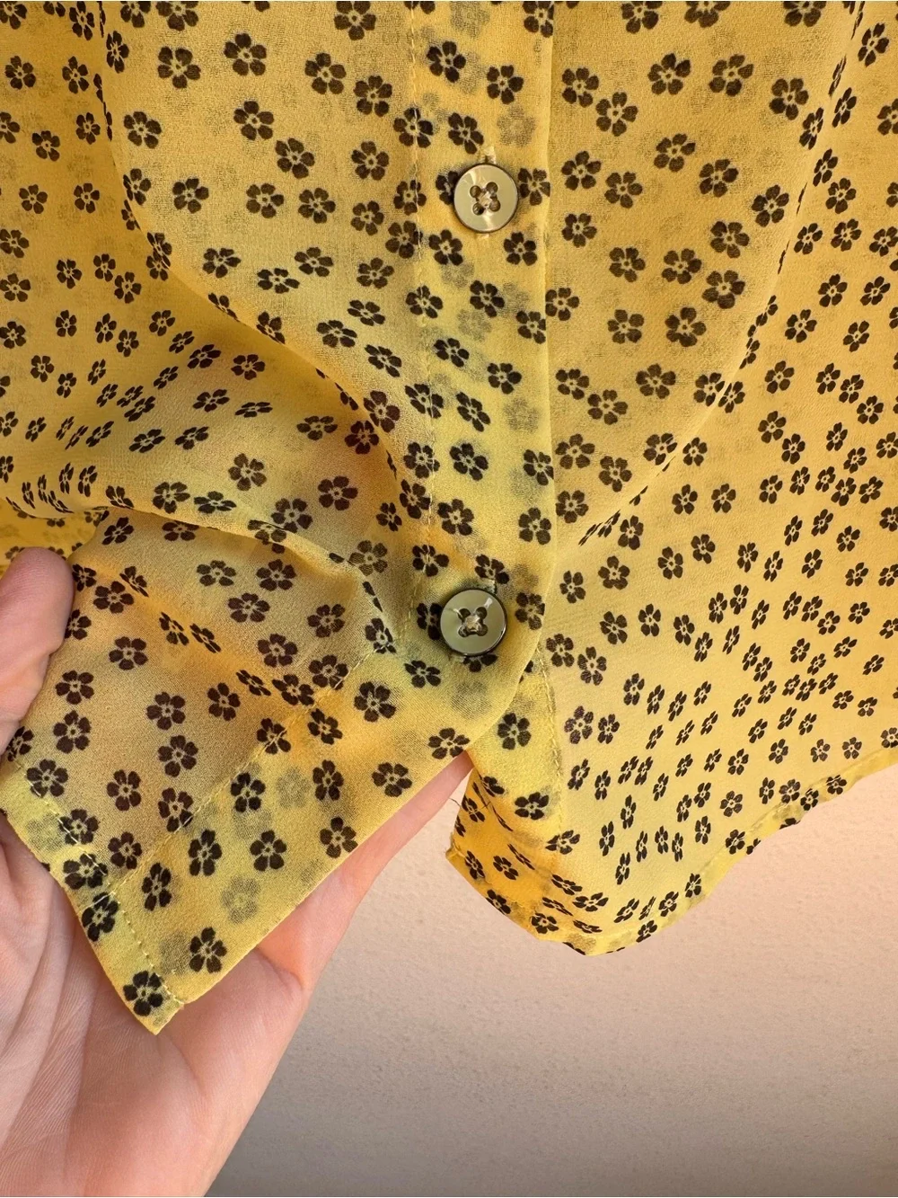 ☀️ CABI ‘Viola’ Yellow Spring Daisy Top